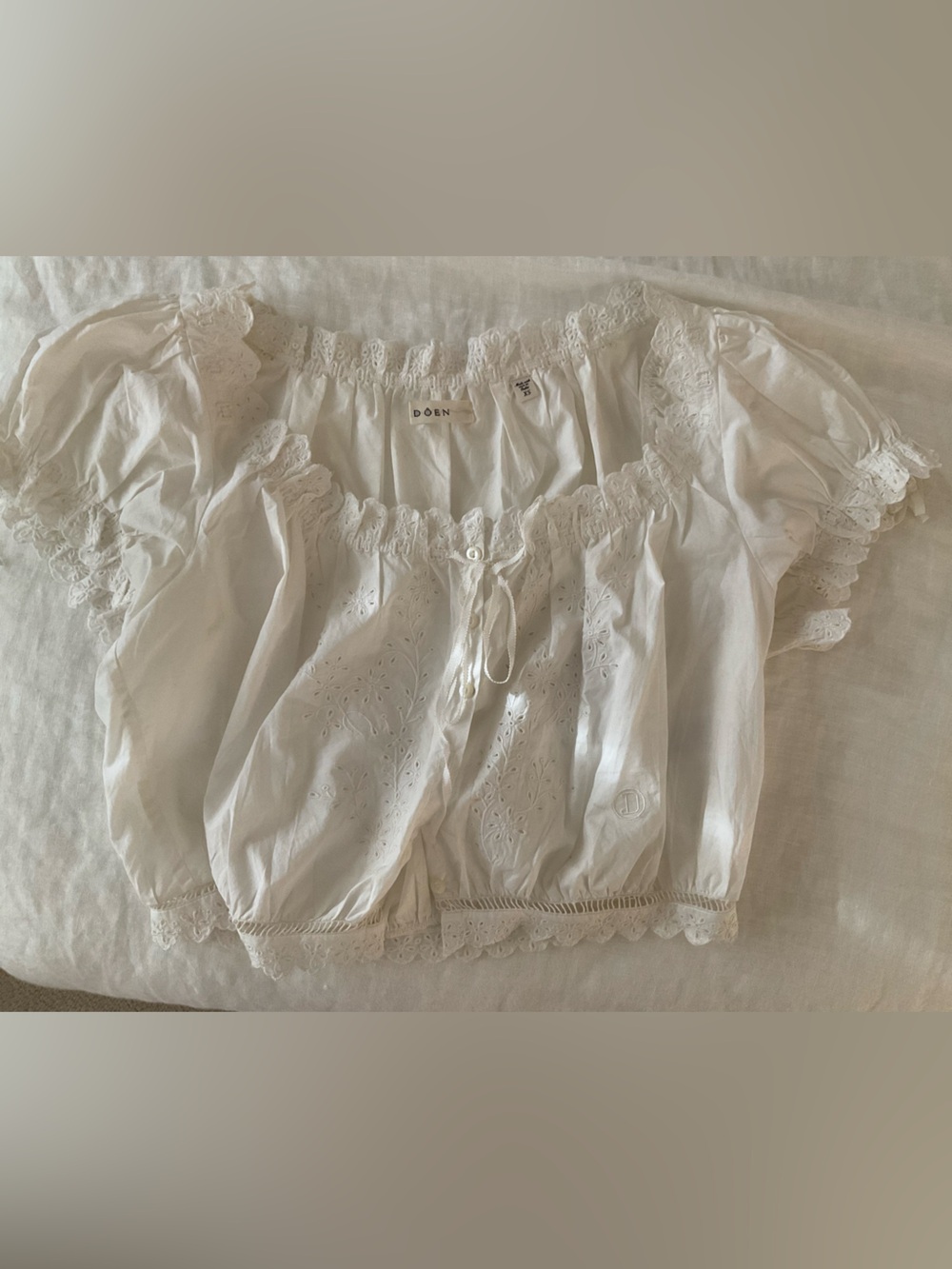 Doen White Broderie Anglaise Cotton Peasant Blouse - Nera Top